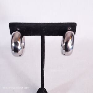 Modernist Geometric Huggie Hoop Earrings Silver Tone Posts